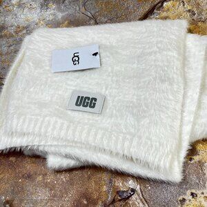 NWT UGG Faux Fur Knit Scarf White